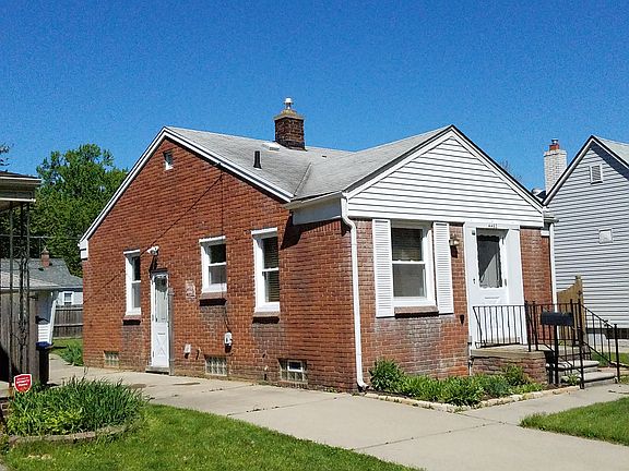 2nd image of 4482 Syracuse St