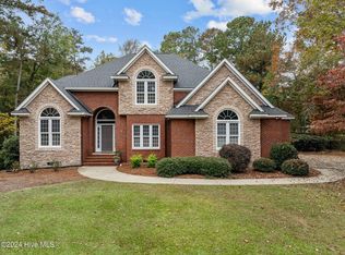 102 Creekview Rd, New Bern, NC 28562