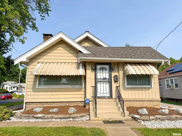 2630 N University St, Peoria, IL 61604