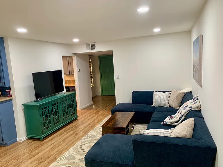 1140 Arcadia Ave #C — Photo 7