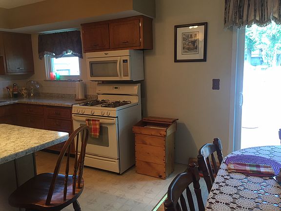 5th image of 340 Lincolnshire Blvd