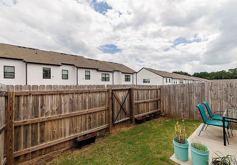 38 Auburn Woods Dr — Photo 16
