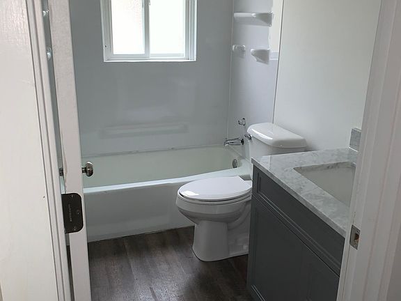 5th image of 5739 Van Buren St #D