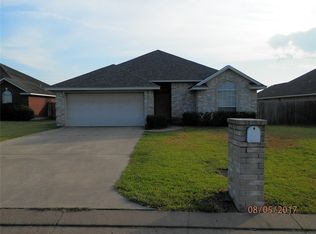 2402 Trace Mdws, College Station, TX 77845