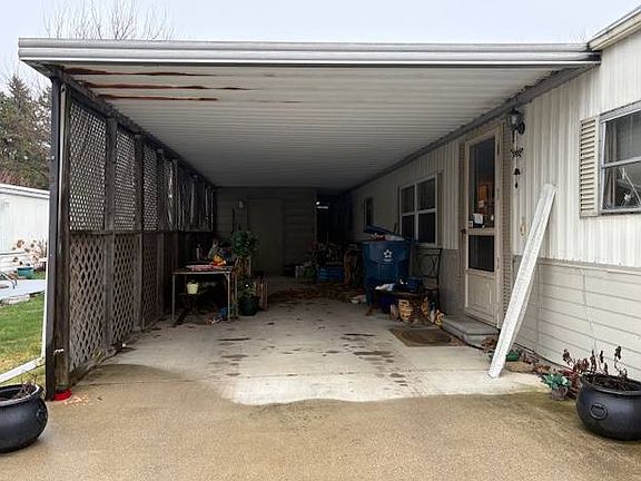 5th image of 301 Toucan St