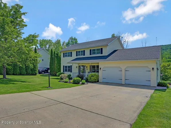 308 Edgewood Dr S, Clarks Summit, PA 18411