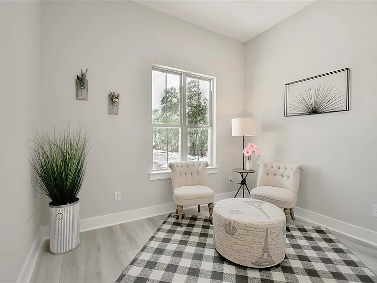 4946 Wunder Way — Photo 9