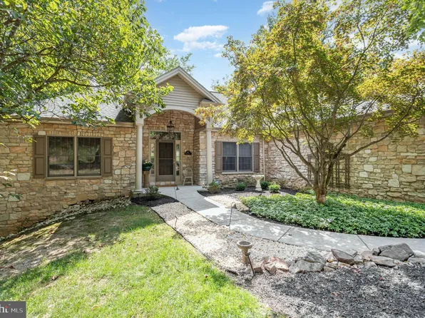 1817 Dogwood Rd, Harrisburg, PA 17110