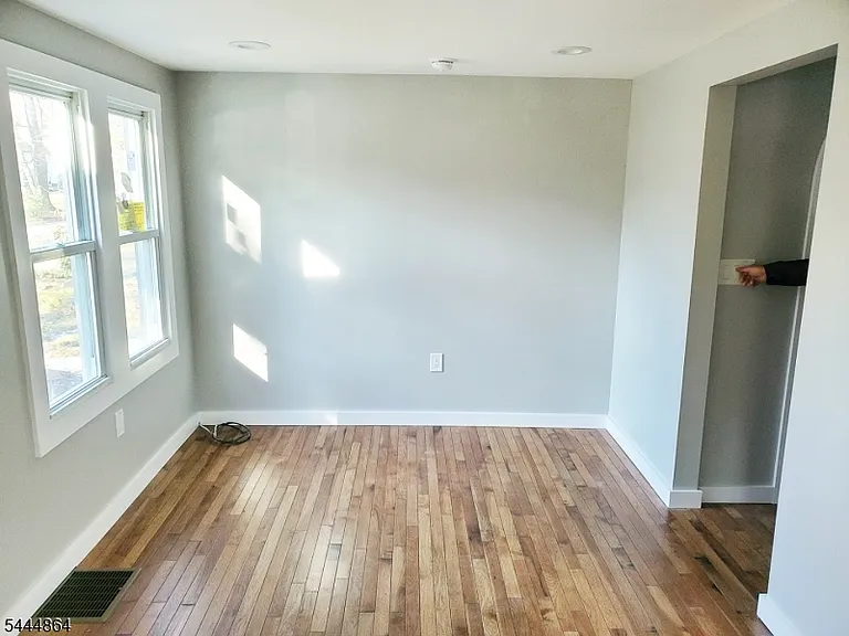 29 Millbrook Rd — Photo 5