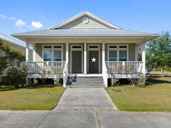 316 Saint Francis St, Bay Saint Louis, MS 39520
