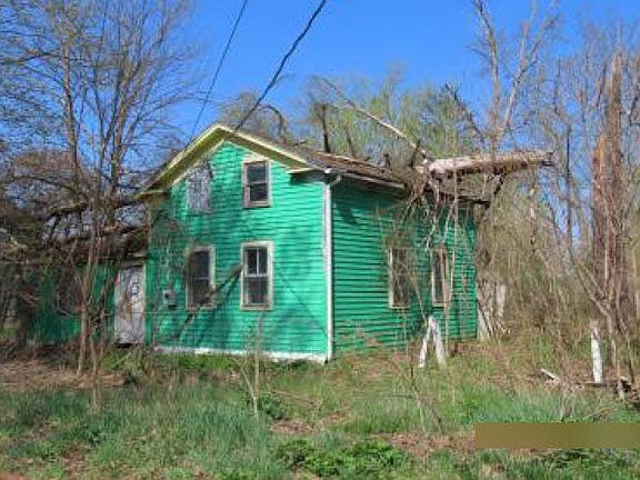 3rd image of 5895 Railroad Ave