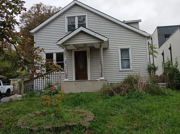 2322 Wallace Ave, North Chicago, IL 60064