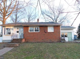 601 Catalina Ct, Somerdale, NJ 08083