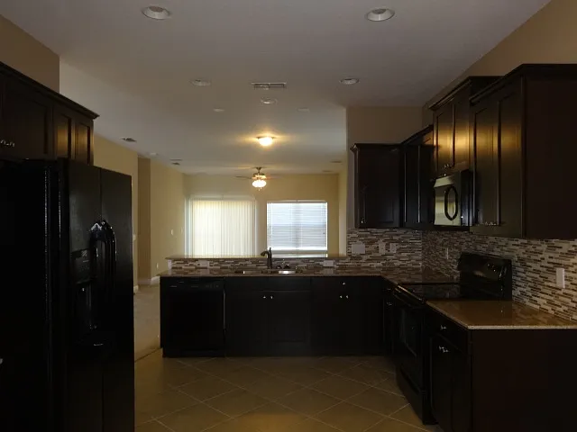 30113 Saddlebred Ln — Photo 2