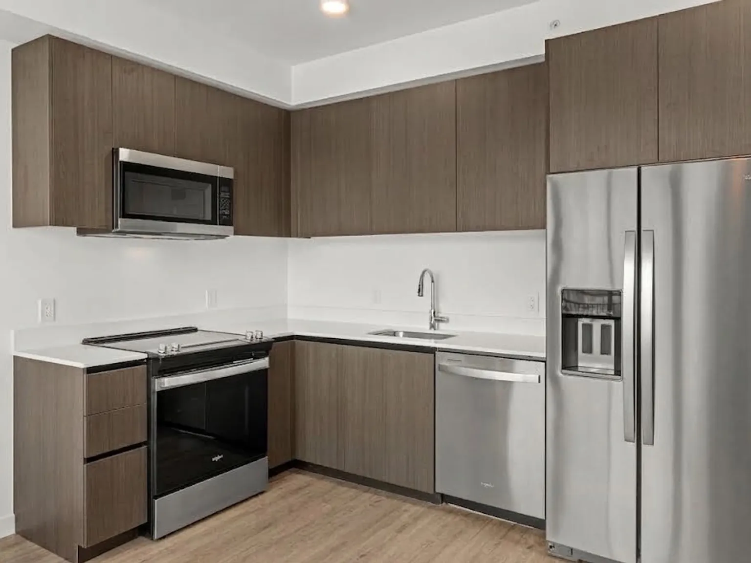 Studio, 464 sqft, $2,300 — Photo 1