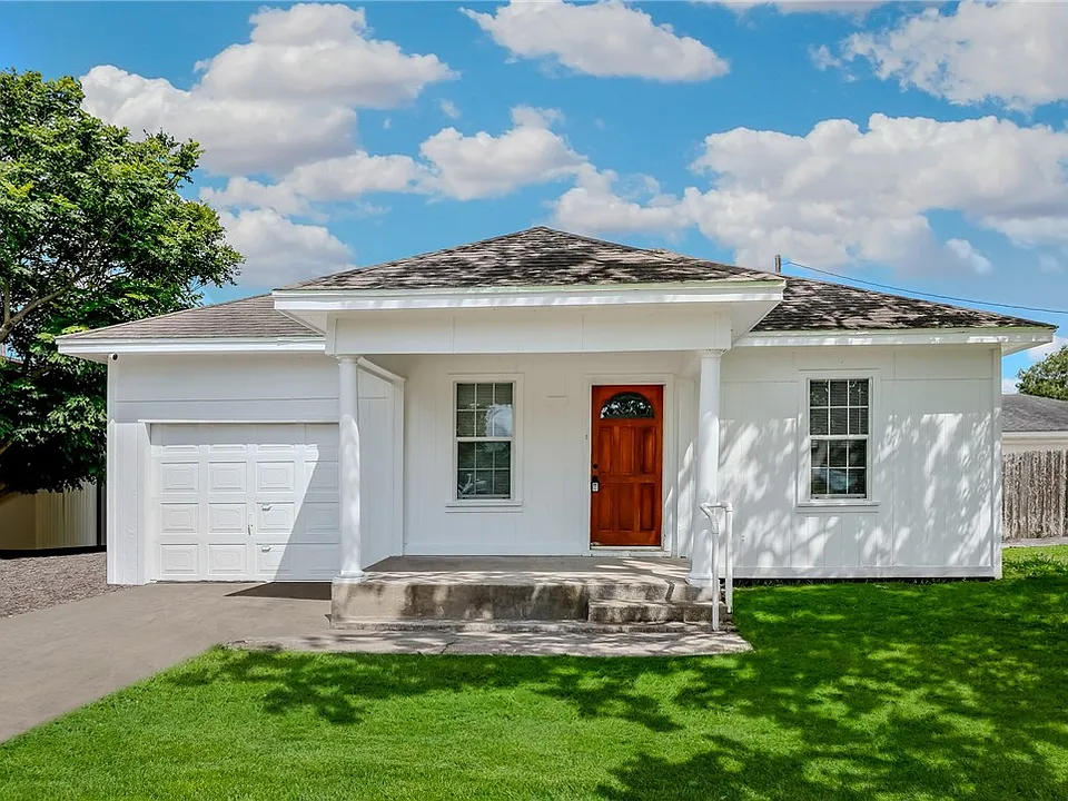 1622 Woodlawn Dr