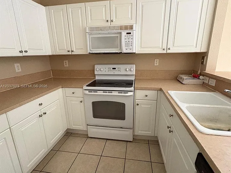 1690 NE 33rd Ave #109-6 — Photo 6