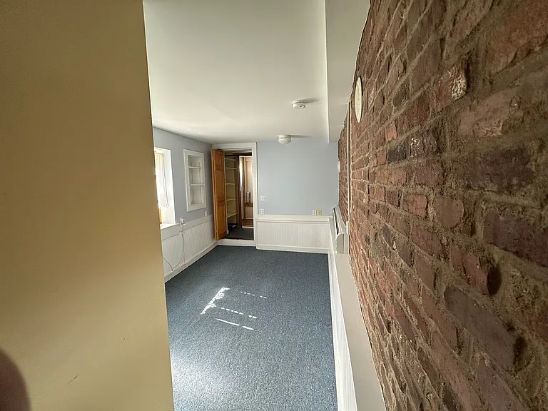 560B S East St — Photo 14