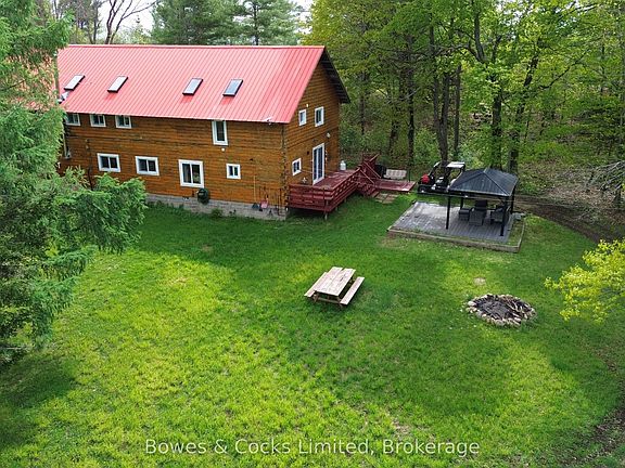 3rd image of 2449 The Ridge Rd