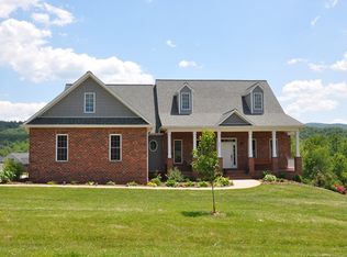539 Peterson Farm Dr, Wilkesboro, NC 28697