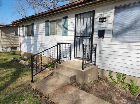 276 Elmdale Dr, Saint Louis, MO 63135
