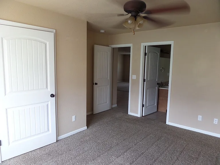 192 Lyle Curtis Cir — Photo 5