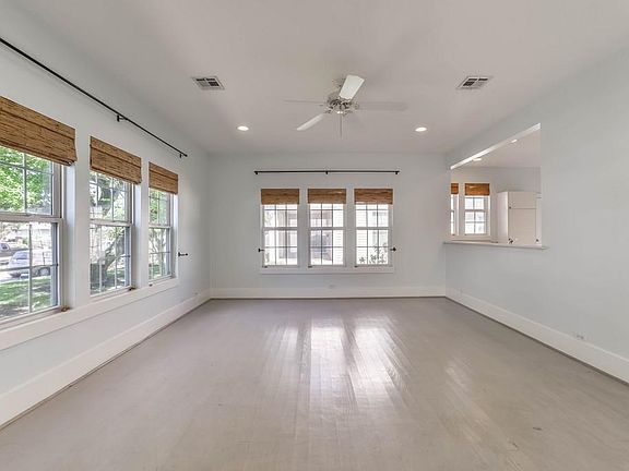 3rd image of 4717 Avenue O 1/2