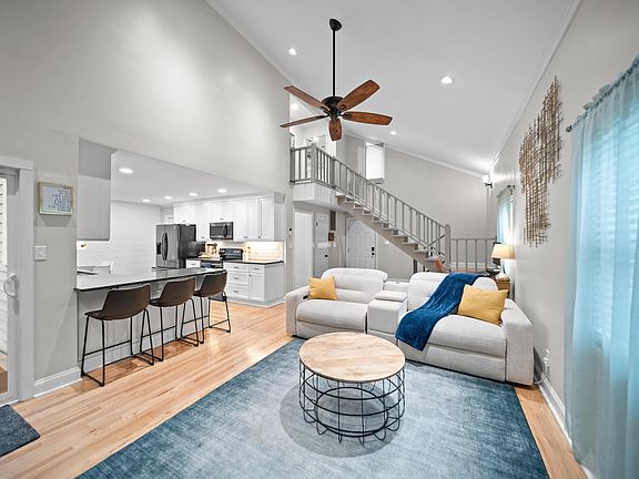 5th image of 813 Mitchell Street