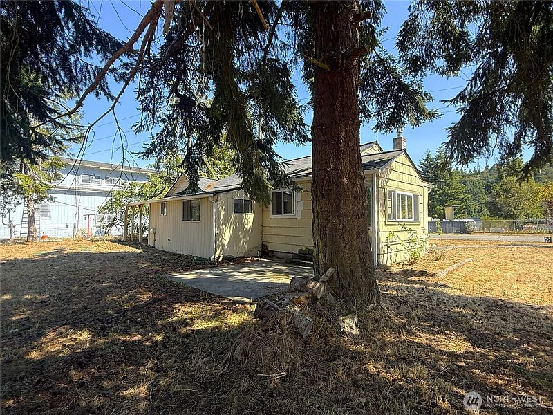 3rd image of 1360 Chimacum Road