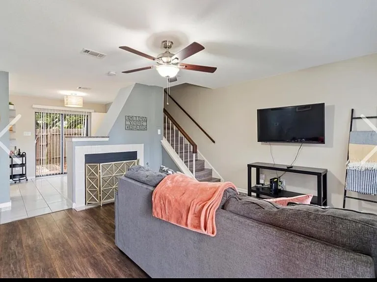 1009 Markham Ln #A — Photo 6