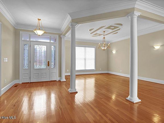 5th image of 720 Wild Dunes Circle