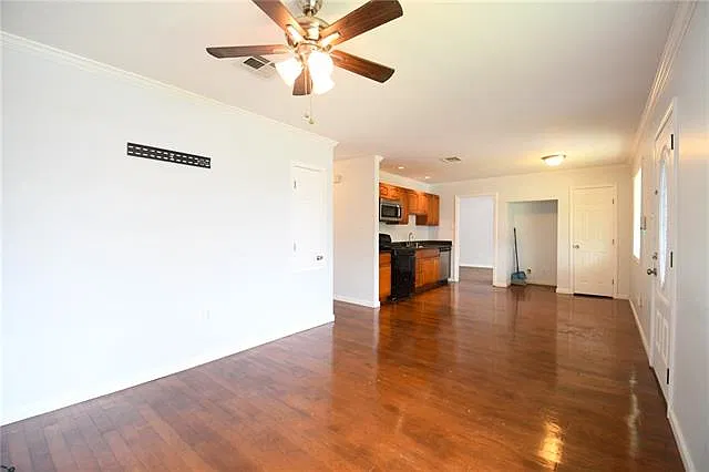 3 bed, 2.0 bath, 1000 sqft, $1,500 — Photo 4