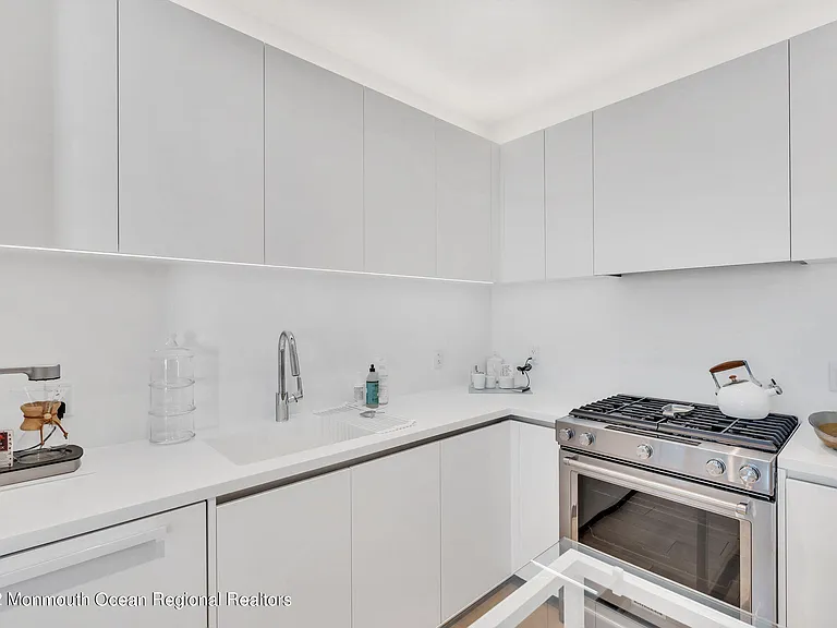 601 Heck St #307 — Photo 9