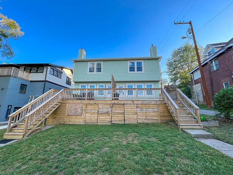 1716B Linden Ave — Photo 3