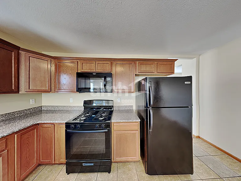 6715 Legacy Pointe Ct — Photo 4