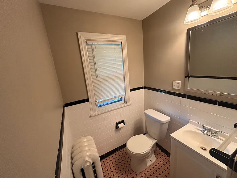 554 Linwood Ave #7 — Photo 4