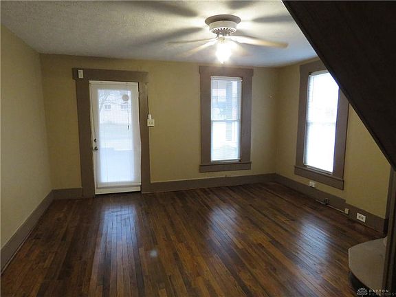 2nd image of 3 E Main St