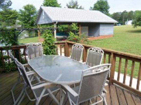 2nd image of 487 Wellington Dr