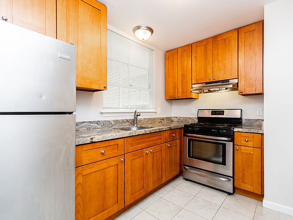 5th image of 786 Geary St #302