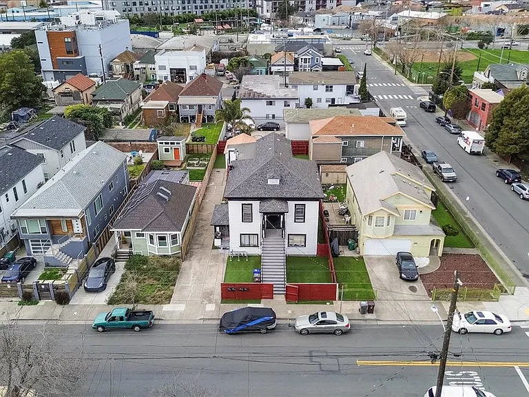 2925 Magnolia St #A — Photo 23
