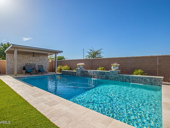 2nd image of 2018 E Blackhawk Court