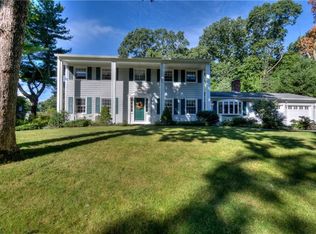 27 Sycamore Dr, East Greenwich, RI 02818