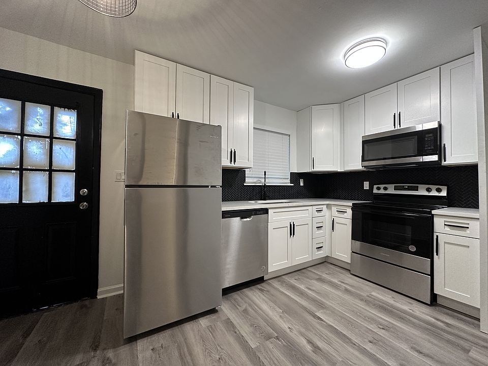 1st image of 740 Mozley Dr SE #11570856