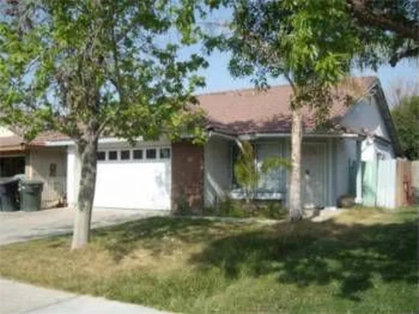 1929 Summertree Dr, Perris, CA 92571
