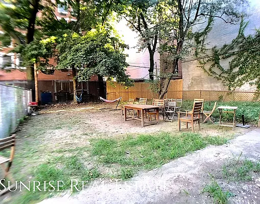 Rented by Sunrise Real Estate | media 24