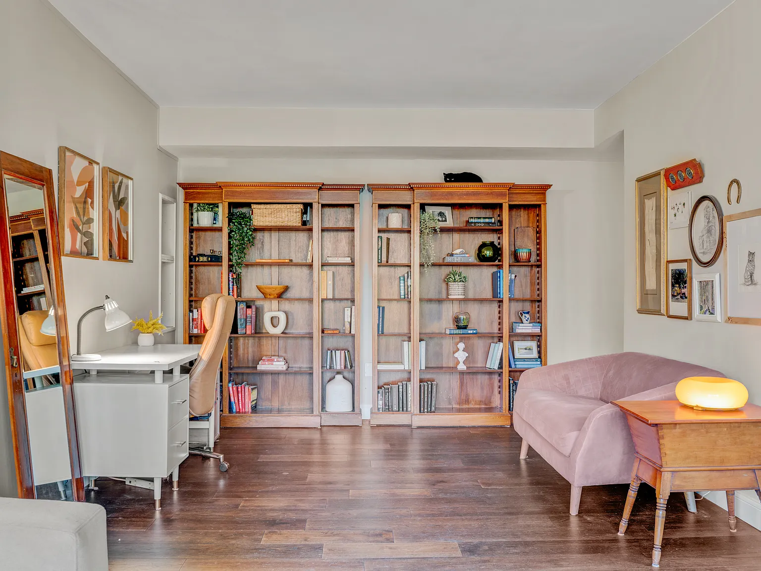 1 bed, 812 sqft, $2,400 — Photo 4