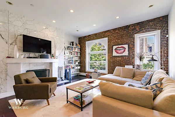 Rented by Warburg | media 2