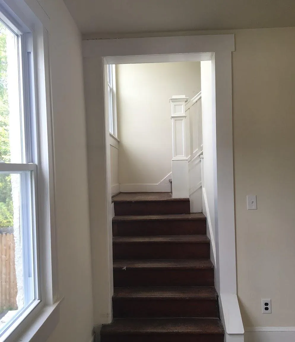 6 bed, 2000 sqft, $2,800 — Photo 3