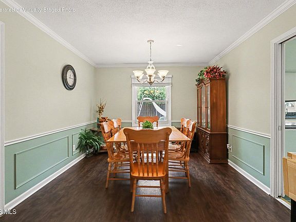 4th image of 3825 Heatherbrook Dr