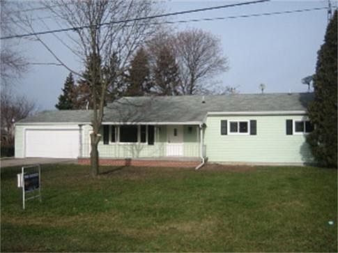 3rd image of 4139 Marie St